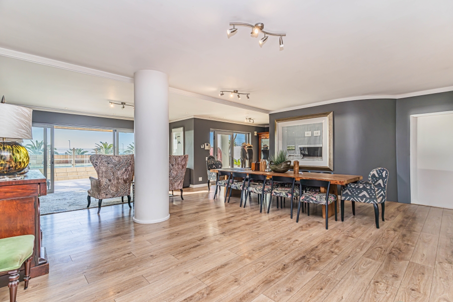 To Let 4 Bedroom Property for Rent in Mouille Point Western Cape